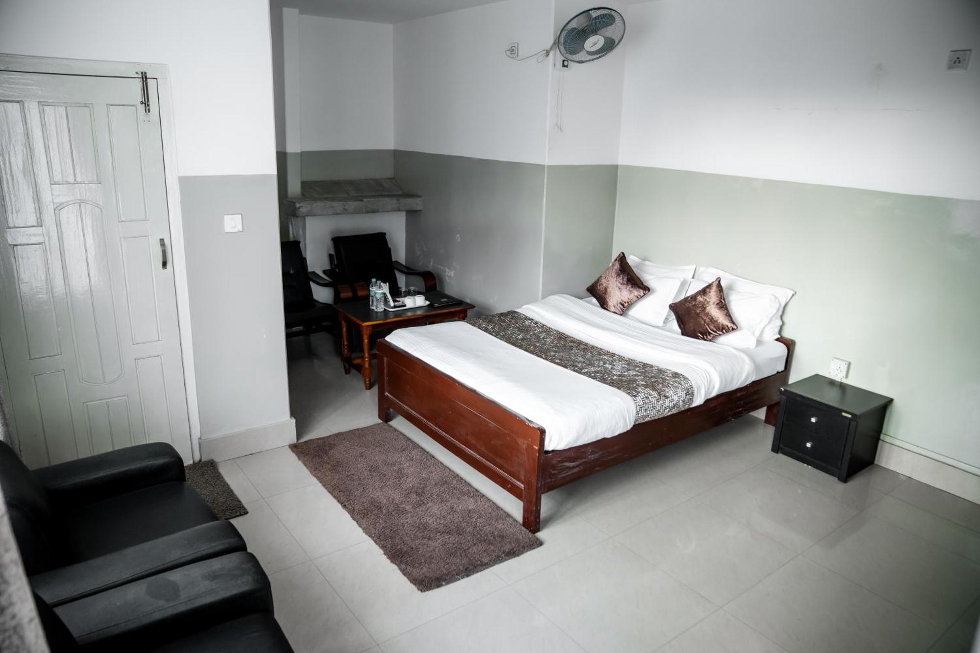 2K Hotel Kohima Exterior photo